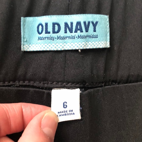 5/$25 Old Navy Black bootcut maternity pants - Picture 3 of 7